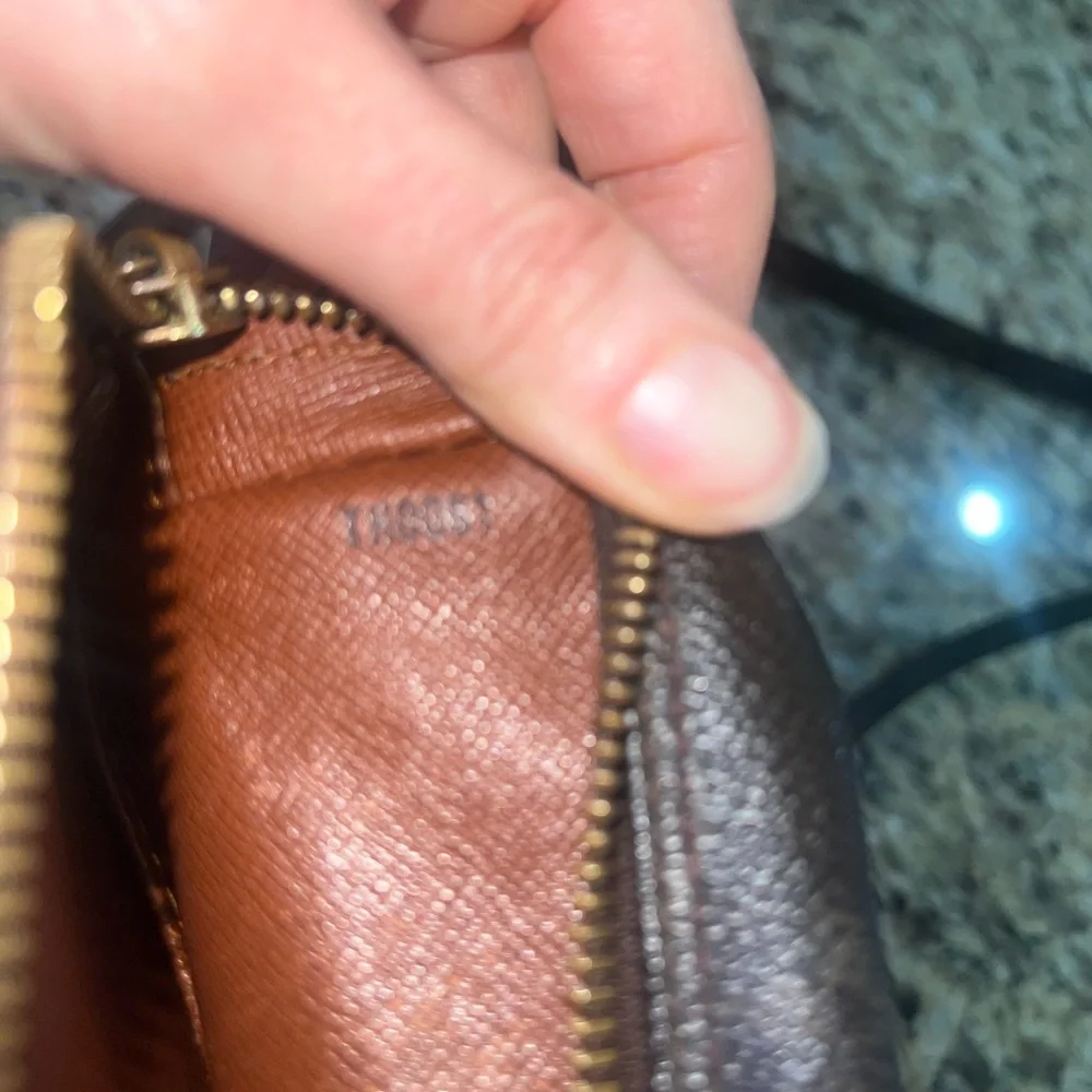 Vintage Louis Vuitton Amazone Monogram Crossbody Bag - Picture 8 of 9